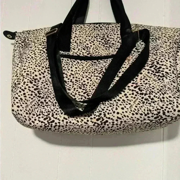 Mali + Lili Signature Leopard Print Weekender Bag Carry On Tote Zipper - Picture 3 of 6